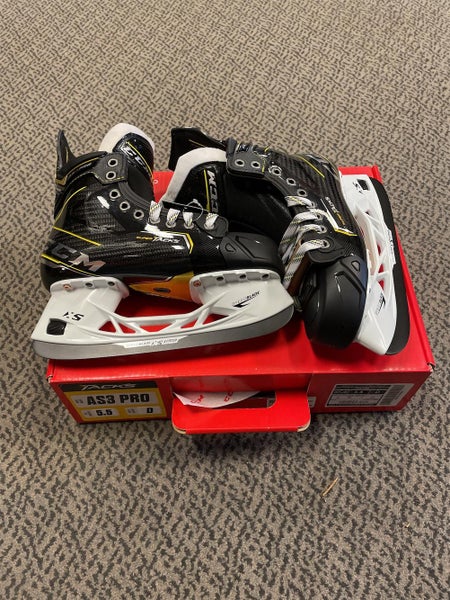 Junior CCM As3 Pro Regular Width  Size 5.5 Hockey Skates