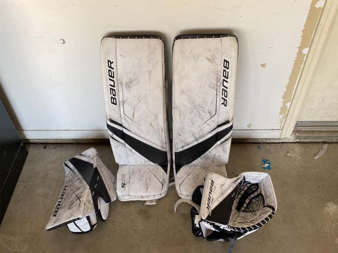 Black Intermediate 32" Regular Supreme S29 Goalie Full Set