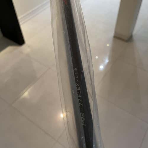 Bauer Vapor FlyLite P92 77 Flex Right Hand Hockey Stick