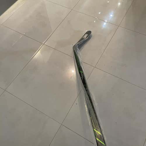 Bauer Supreme ADV P92 77 Flex Right Han Toe Pattern  Hockey Stick