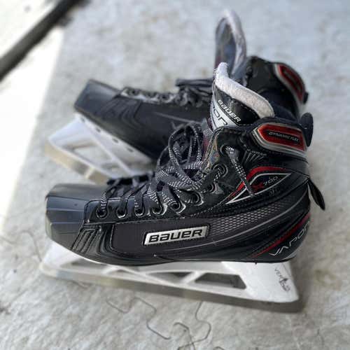 Senior Bauer Vapor X700 Regular Width Size 8.5 Hockey Goalie Skates