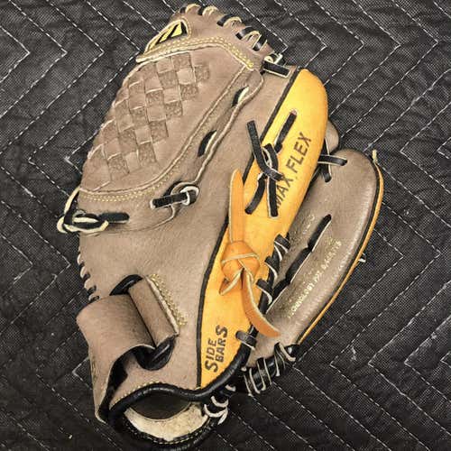 Mizuno Brown Kid Pitch Infielder & Outfielder Ballpark Series 11" Baseball Glove