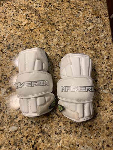 Used Medium Maverik M4 Arm Pads
