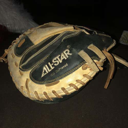 High School/College Right Hand Throw CM3000BT 33" Catcher's Glove