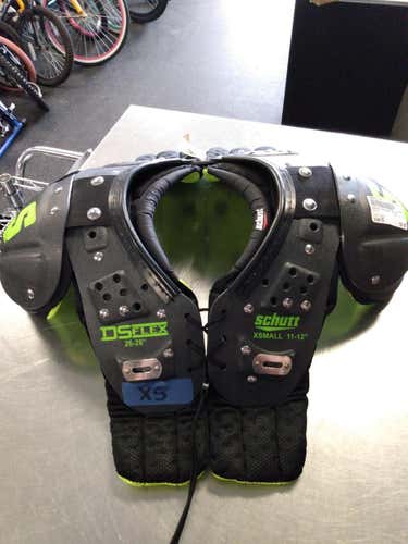 Used Schutt Ds Flex Xs Football Shoulder Pads