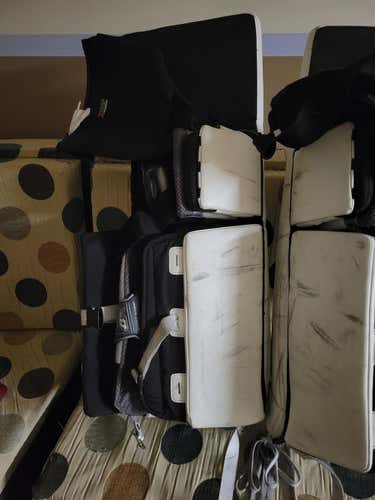 White Used Senior 32" Brian's GNETik 5.0 Goalie Leg Pads