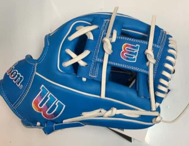 2022 “Love The Moment” Autism Speaks Wilson A2000 Limited Edition Baseball Glove 1786 11.5