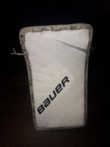 White Used Senior Bauer Regular Vapor 1X Pro blocker