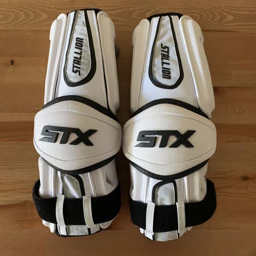 Used Medium STX Stallion 500 Arm Pads