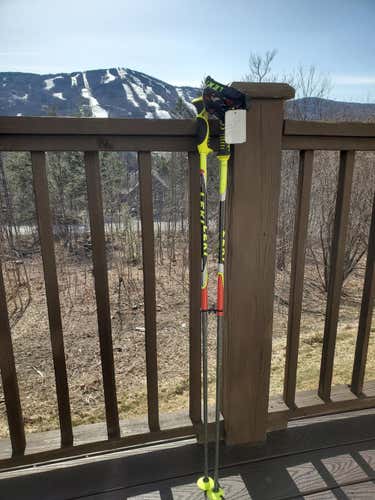 Used 44in (110cm) Leki Racing Venom Carbon Ski Poles