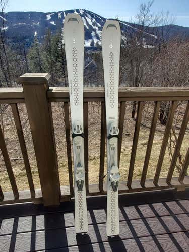Used Women's 2016 HEAD All Mountain Absolut Joy Skis With Joy 9 Bindings