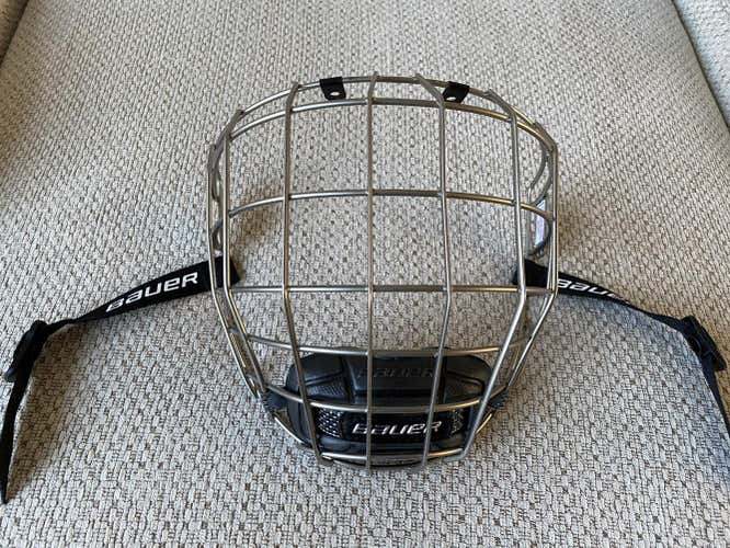 New Senior Medium Bauer Profile III Facemask Full Cage