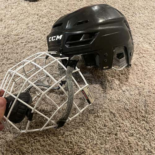 Black Used Medium CCM Resistance  Helmet