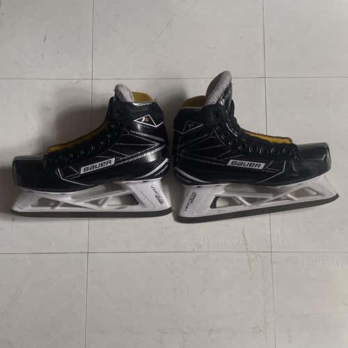 Junior Bauer Supreme 1S Regular Width Size 4 Hockey Goalie Skates