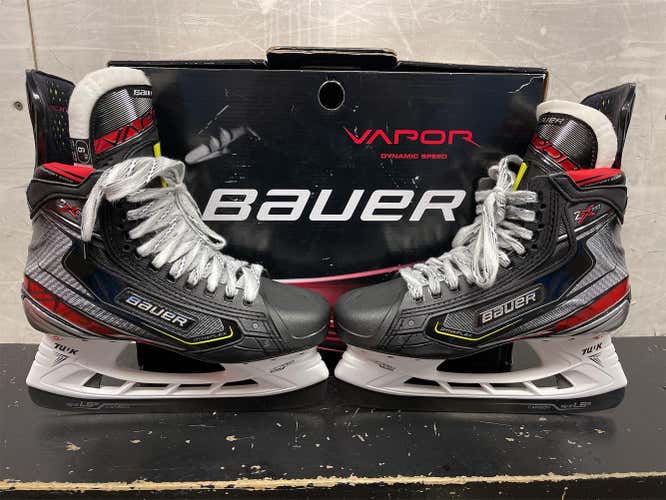 Senior Bauer Vapor 2X Pro Extra Wide Width Size 7.5 Hockey Skates