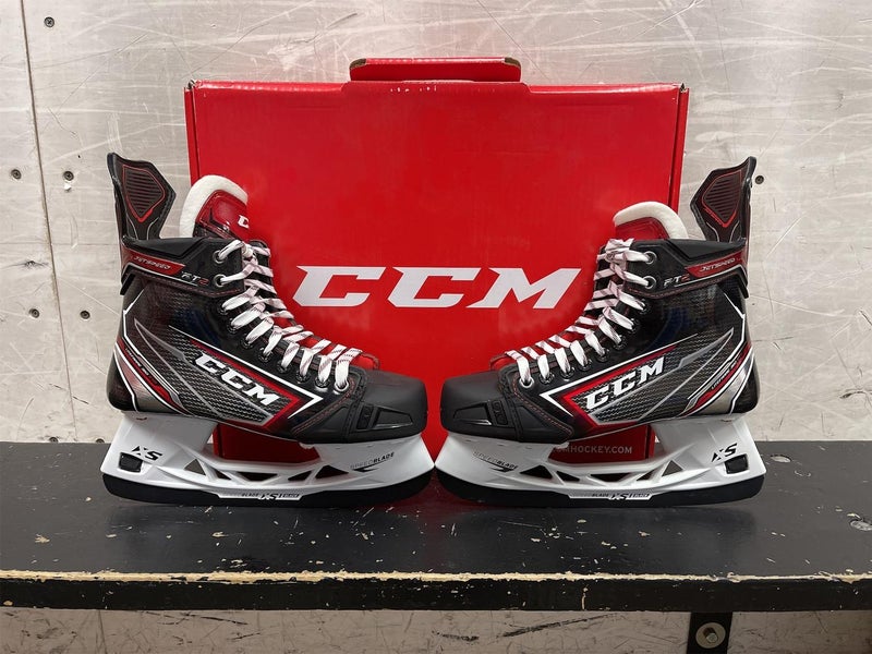 Senior CCM JetSpeed FT2 Extra Wide Width Size 9 Hockey Skates
