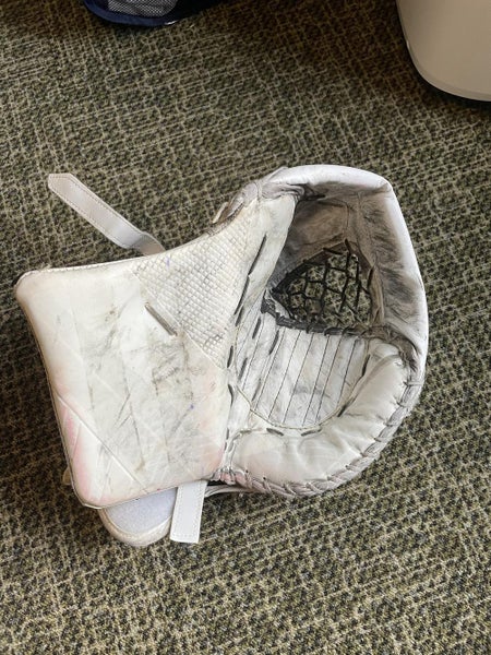 White Used Senior Bauer Regular Vapor 1X Pro Catch Glove