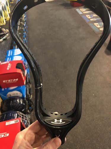 Black New Under Armour Unstrung Command Low Head