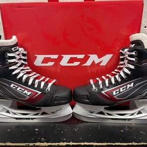 Senior CCM JetSpeed XTRA PRO Regular Width Size 8.5 Hockey Skates