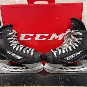 Senior CCM RibCor MaxxPro Regular Width Size 9.5 Hockey Skates