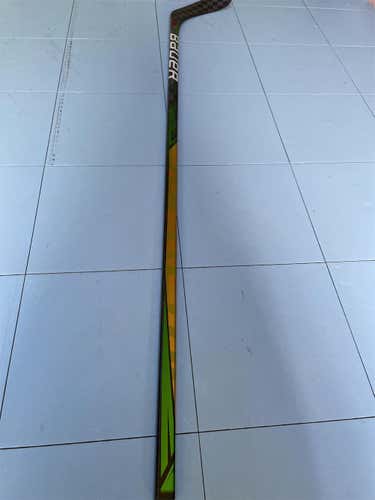 Senior Right Handed Supreme Ultra Sonic Toe Pattern  Hockey Stick