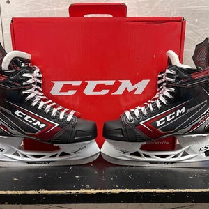 Senior CCM JetSpeed FT480 Regular Width Size 7.5 Hockey Skates
