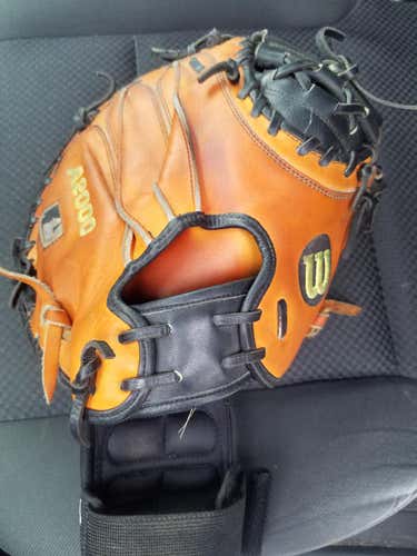 Brown Used Kid Pitch (9YO-13YO) Wilson Right Hand Throw Catcher's A2000 Baseball Glove 32.5"