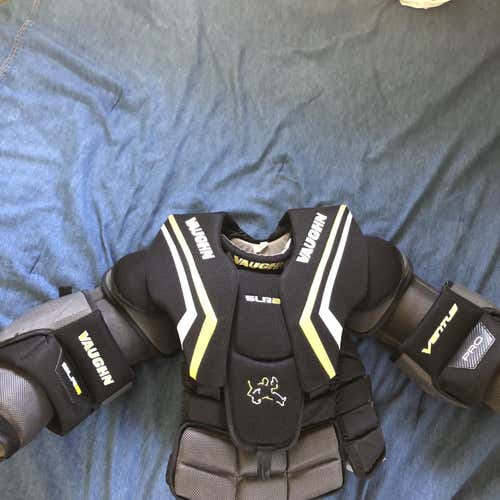 Senior Medium Vaughn slr2 pro  Goalie Chest Protector