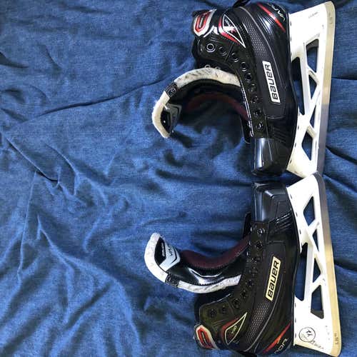 Senior Bauer Vapor X700 Regular Width  Size 6 Hockey Goalie Skates
