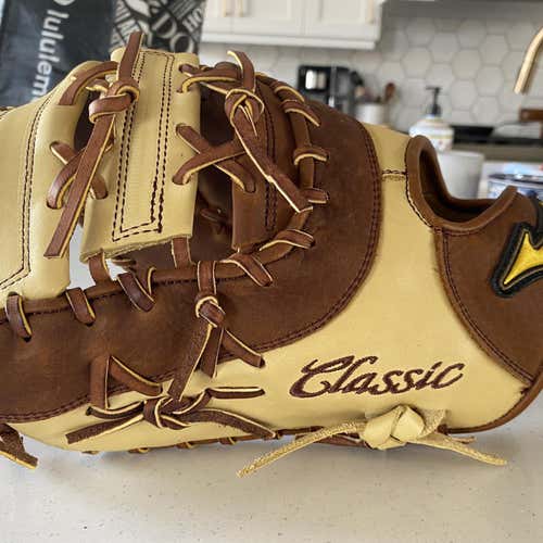 Brown Adult First Base 12.5" Baseball Glove
