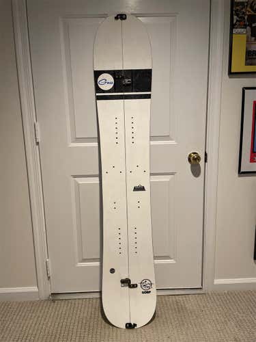 GNU Gorp Splitboard w/ Spark R&D Summit Skins