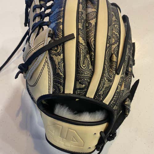 Black Adult Infield Signiture Series 12.25" Baseball Glove