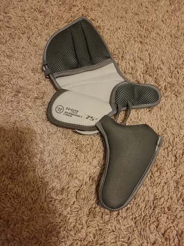 New Warrior G4 pro glove trapper liner 75 degree