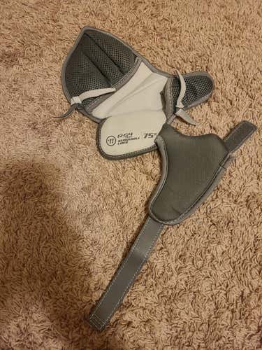 New Warrior G4 pro glove trapper liner 75 degree