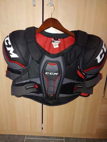 Used Senior Medium CCM Shoulder Pads