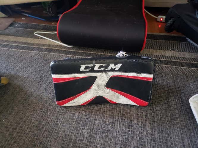 Used Junior CCM Regular Revolution 575