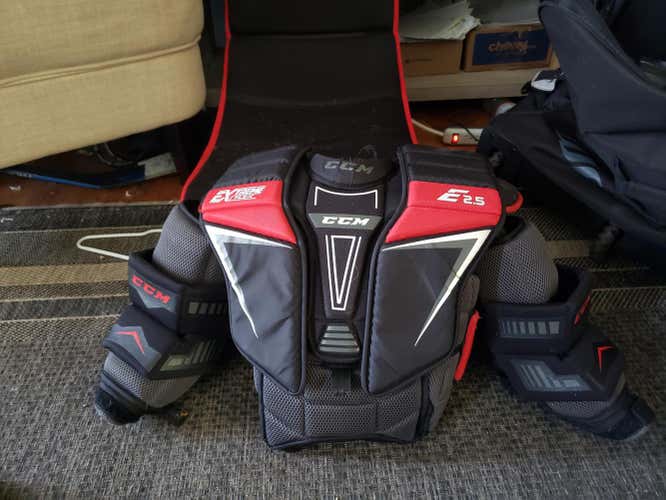 Used Junior Small CCM Extreme Flex Shield E2.9 Goalie Chest Protector