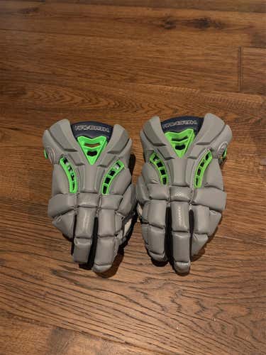 Chesapeake Bayhawks Maverik Rome 13" Lacrosse Gloves