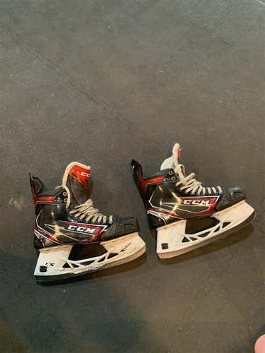 Senior CCM FT2 Skates Size 9