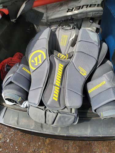 Used Senior Medium Warrior Goalie Chest Protector