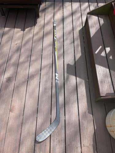Senior Right Handed Super Tacks 2.0 Toe Pattern  Hockey Stick