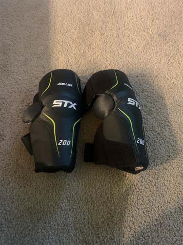 Lacrosse  Youth Under Armour Elbow Pads