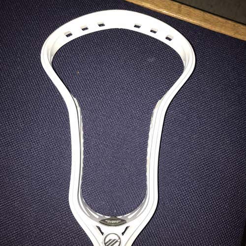 White Used Maverik Kenetik Head