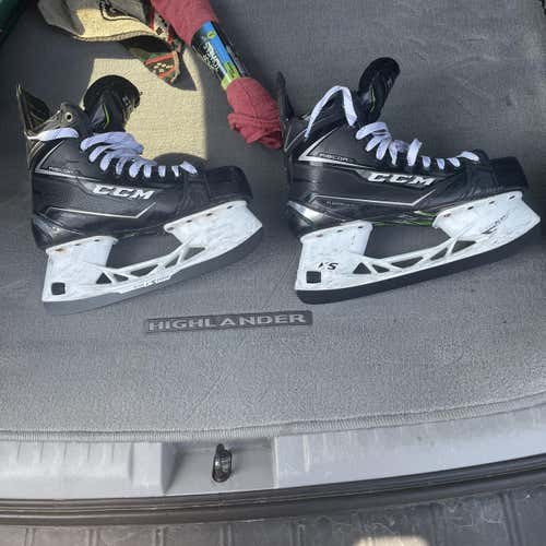Senior CCM  Pro Stock Size 9 Hockey Skates