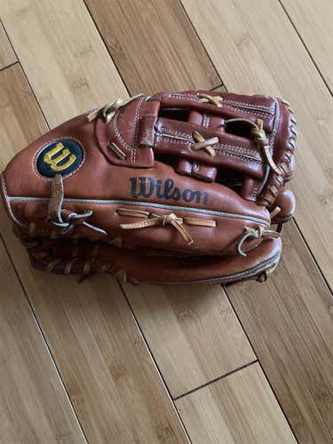 Brown Adult Outfield Signature Model A2120 12.75" Baseball Glove