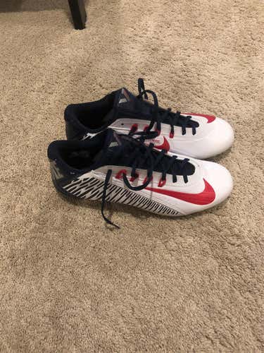 Adult Size 10 (Women's 11) Nike Cleats
