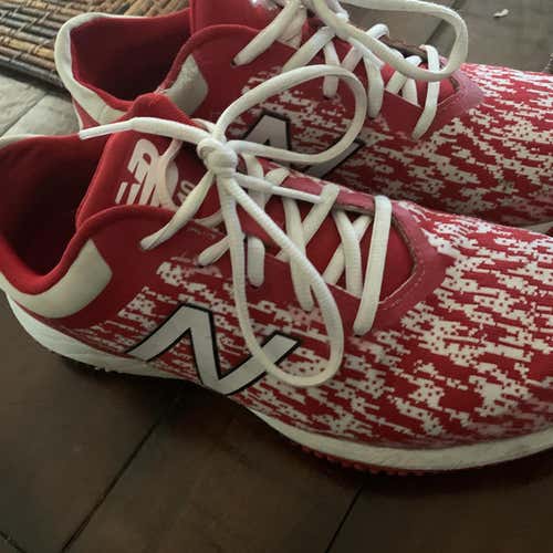 Red Men's Turf Cleats Low Cut