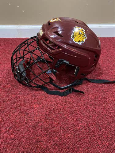 University Of Minnesota Duluth Resistance 110 Pro Stock Helmet Size Small Item#UMDH3