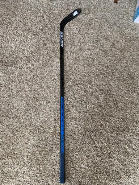 Senior Right Handed Nexus 2N Pro Stock Hockey Stick