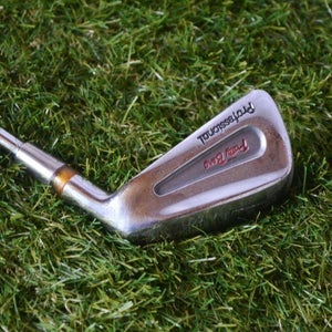 Wilson	Patty Berg	7 Iron	Right Handed	35.25"	Steel	Stiff	New Grip